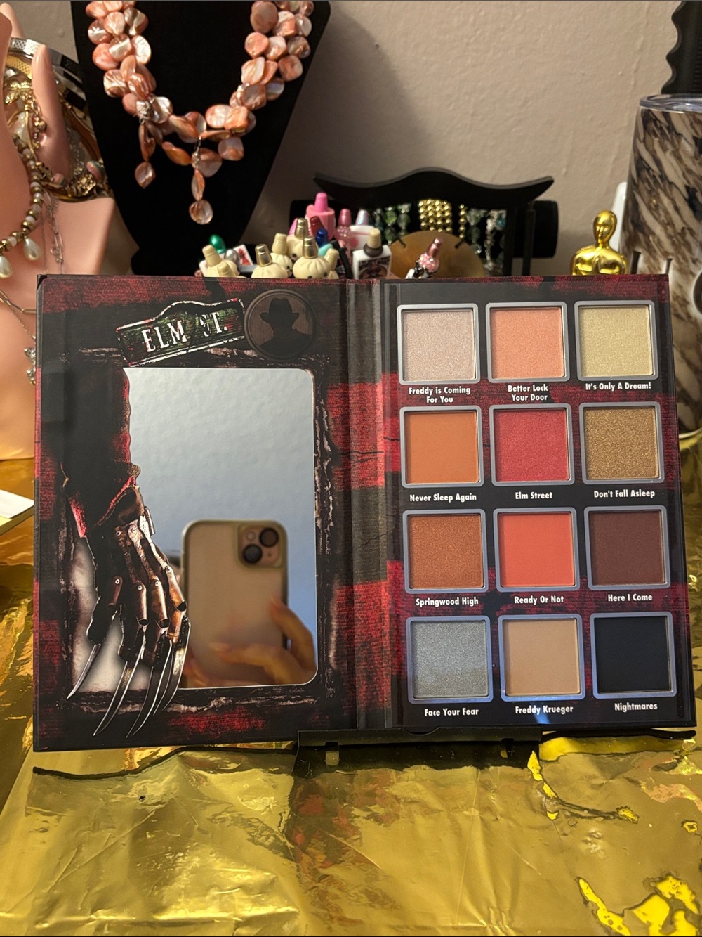 A Nightmare on Elm Street Eyeshadow Palette 🆕 - Picture 3 of 5